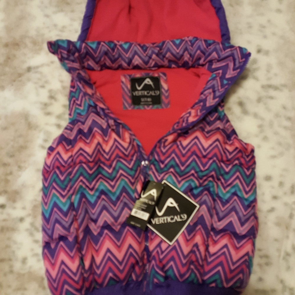 NWT Vertical'9 Vest SIZE S